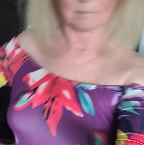 Hawaiian  Romper purple  w/ bright flowers (L) - Picture 4 of 6